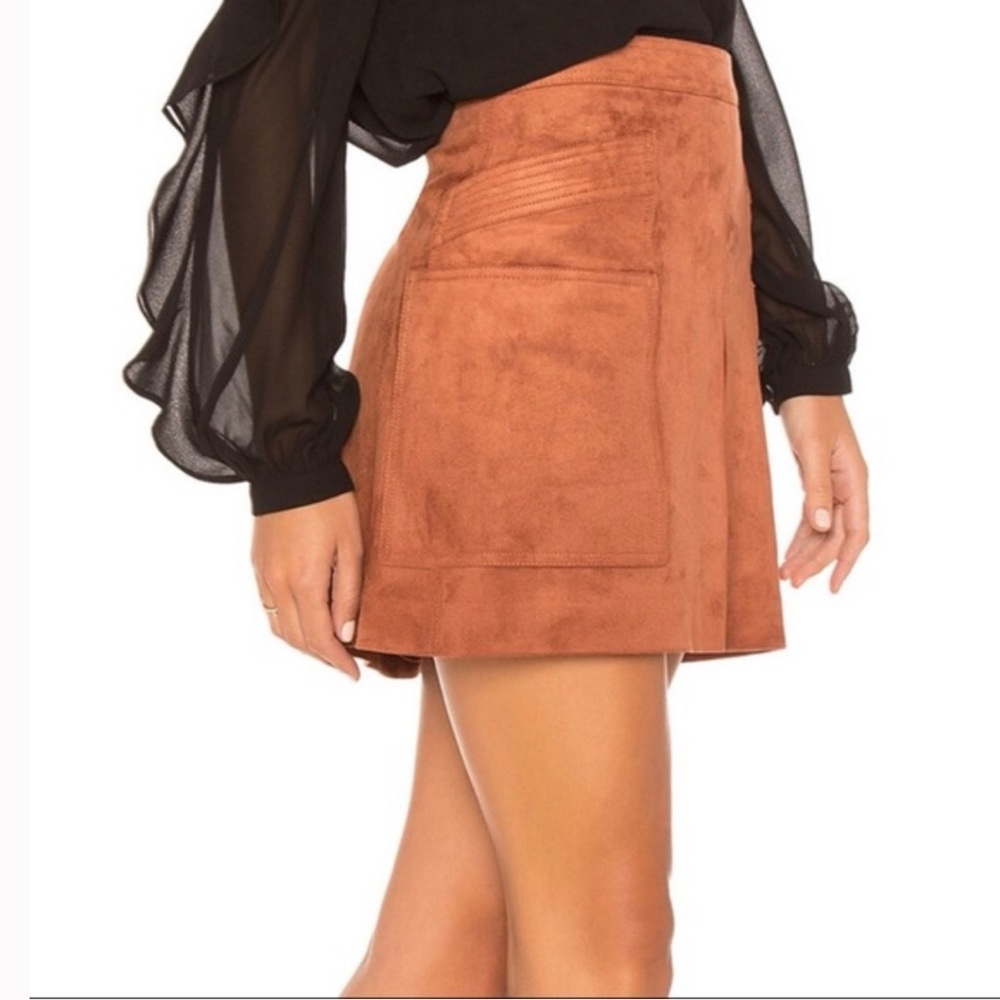NWT BCBGMaxAzria $158 Corrine Faux Seude Mini Skirt Sz Large